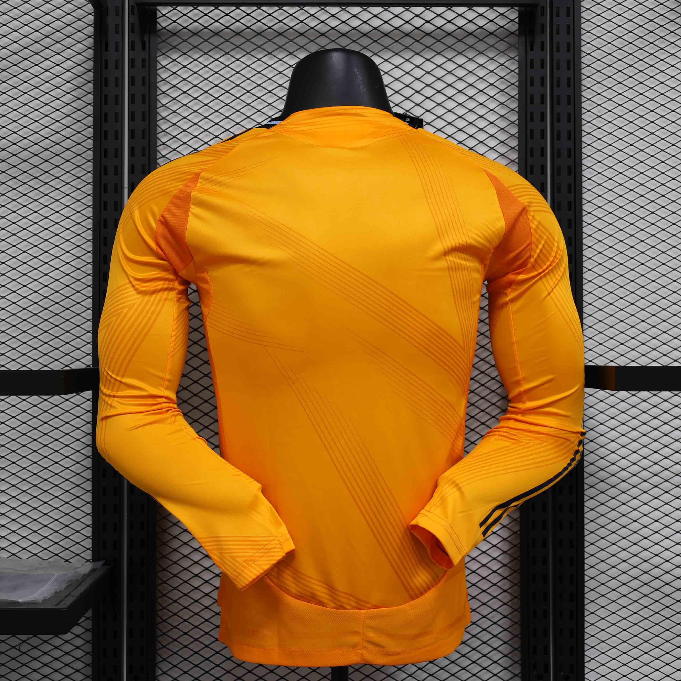 Maillot 24-25 Real Madrid Manche Longue
