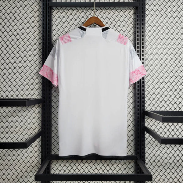 Maillot Juventus saison Electric Rose et Blanc 23/24