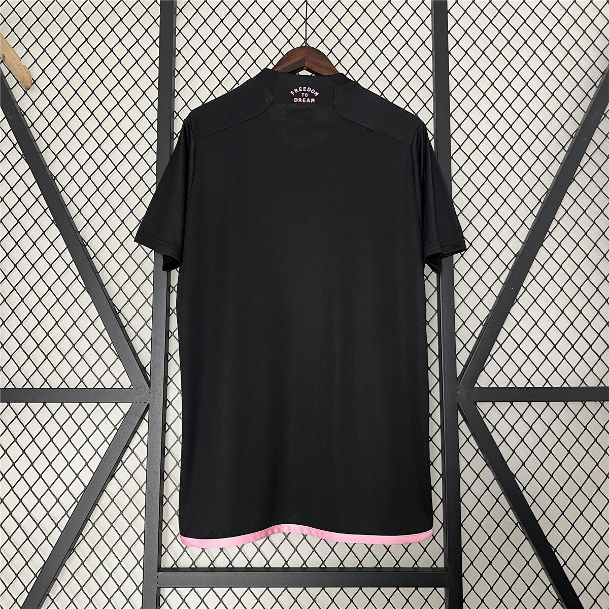 Maillot Inter Miami Noir et Rose 24/25
